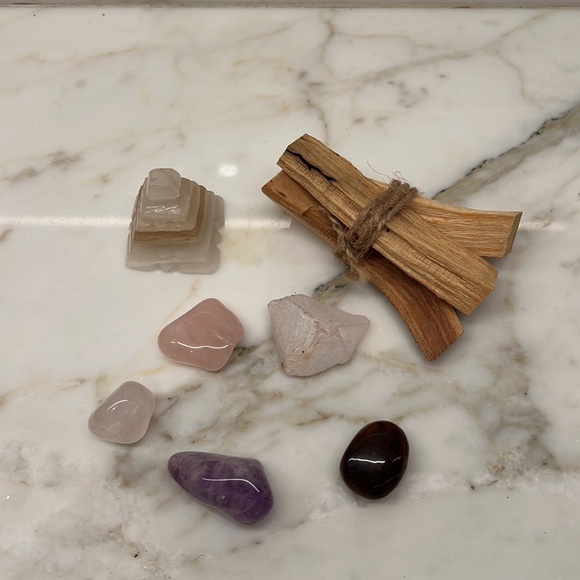 Home Decor Stones & Incense Sticks - Picture 7 of 7